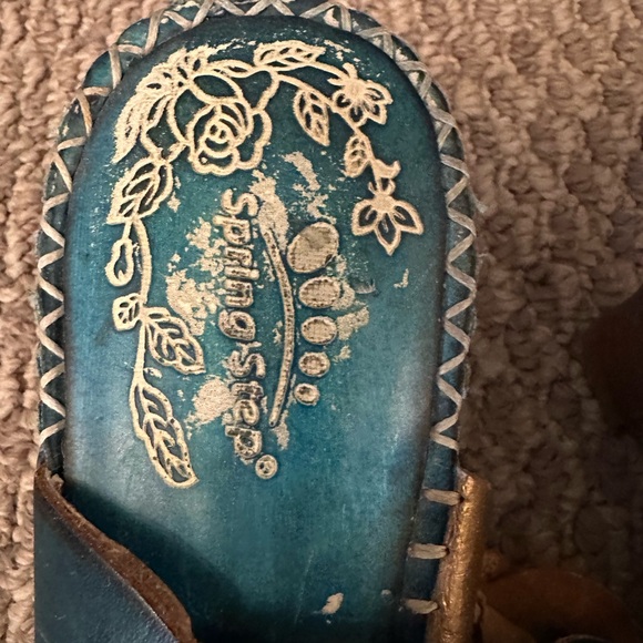 Spring Step Multicolor Floral Sandals - Picture 2 of 9